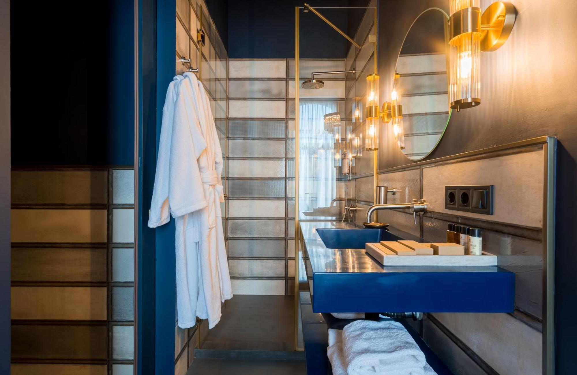 Zorba&Bond Boutique Hotel Tbilisi ภายนอก รูปภาพ