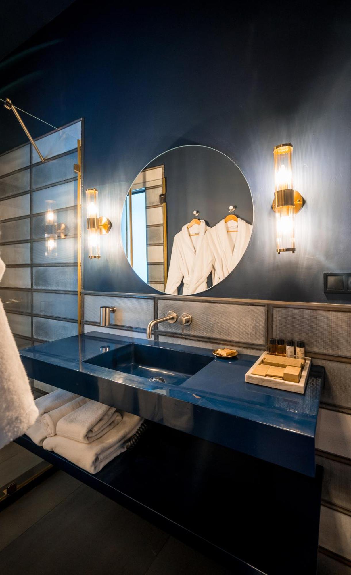 Zorba&Bond Boutique Hotel Tbilisi ภายนอก รูปภาพ