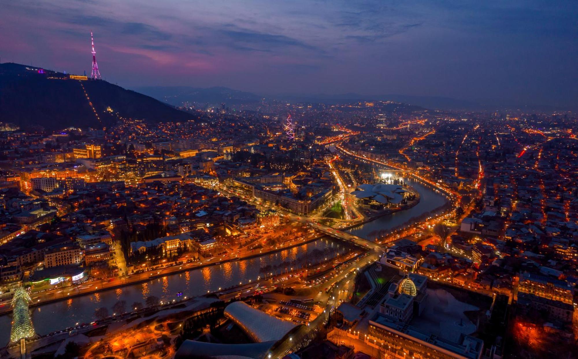 Zorba&Bond Boutique Hotel Tbilisi ภายนอก รูปภาพ